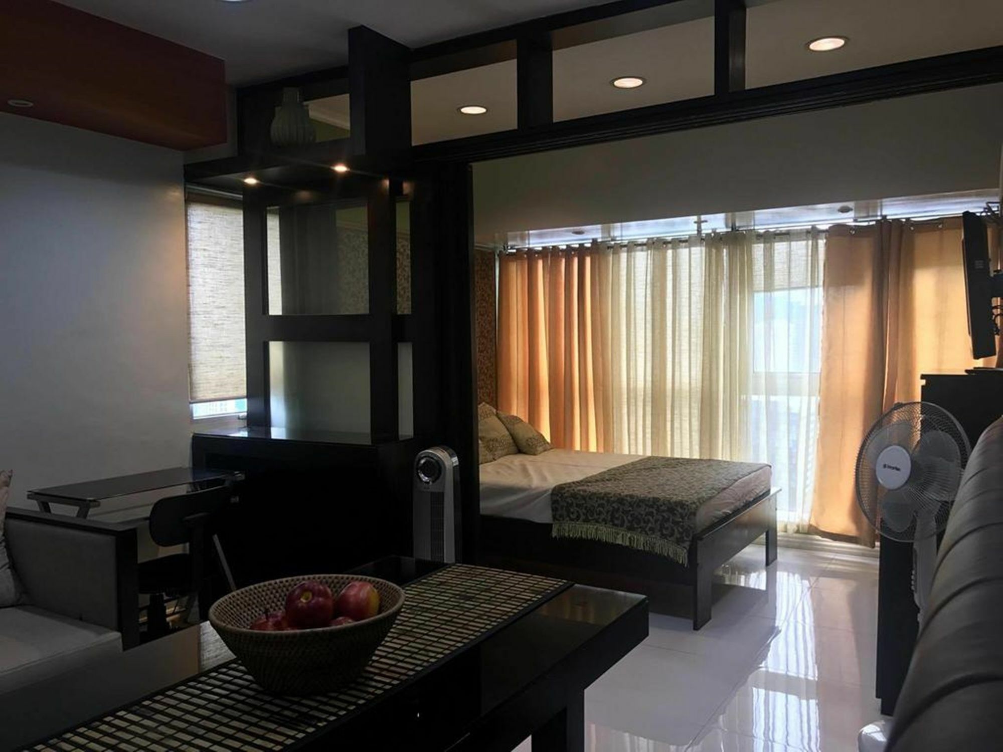 Go-Stay @ South Of Market Taguig Kültér fotó