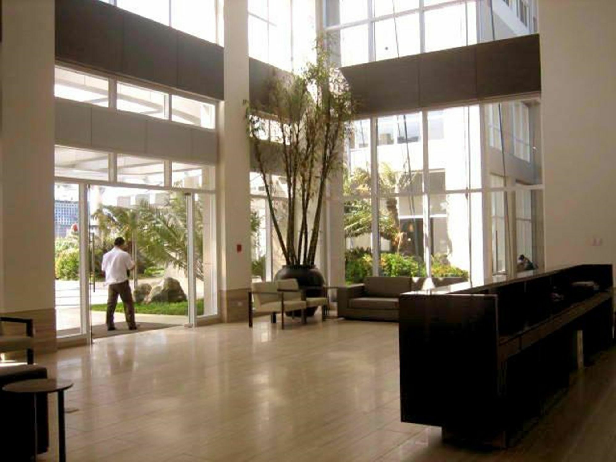 Go-Stay @ South Of Market Taguig Kültér fotó