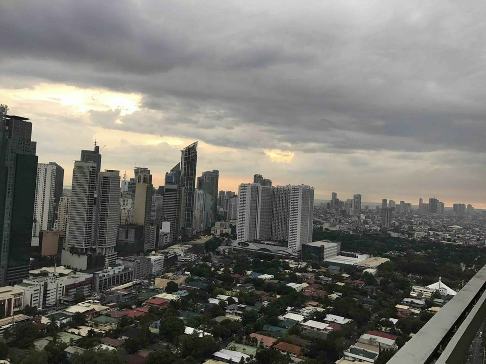 Go-Stay @ South Of Market Taguig Kültér fotó